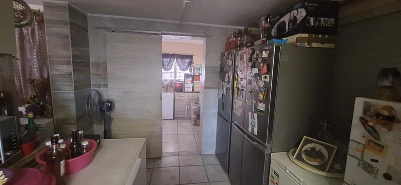 5 Bedroom Property for Sale in Dana Bay Western Cape
